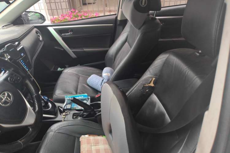 Used Toyota Corolla 2017 Revised Dual-Engine 1.8L E-CVT Elite Edition Left Front Seat