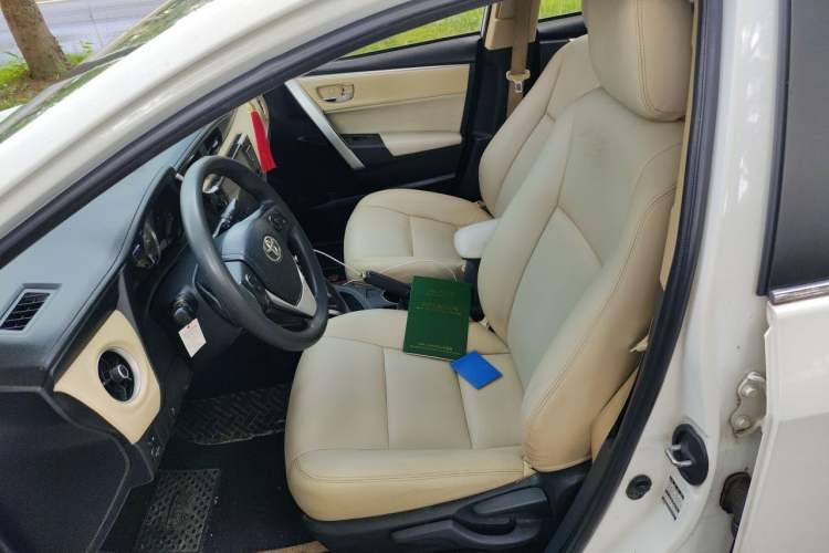 Used Toyota Corolla 2017 Revised Dual-Motor 1.8L E-CVT Pioneer Edition Left Front Seat
