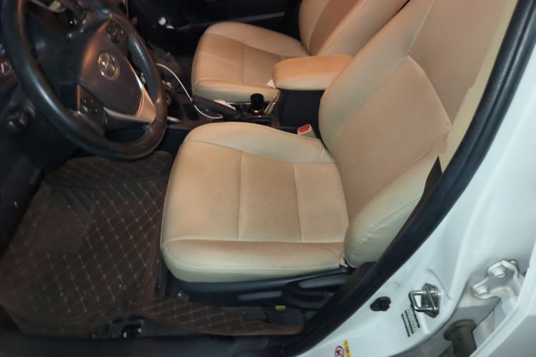 Used Toyota Corolla 2017 Revised Dual-Engine 1.8L E-CVT Leading Edition Left Front Seat