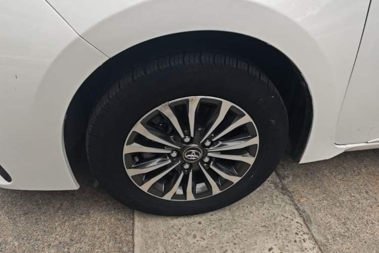 Used Toyota Corolla 2017 Revised Version 1.2T S-CVT GL-i Left Front Wheel Hub