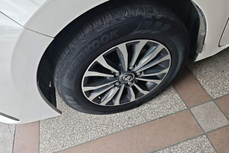 Used Toyota Corolla 2017 Revised Version 1.2T S-CVT GL-i Left Front Wheel Hub