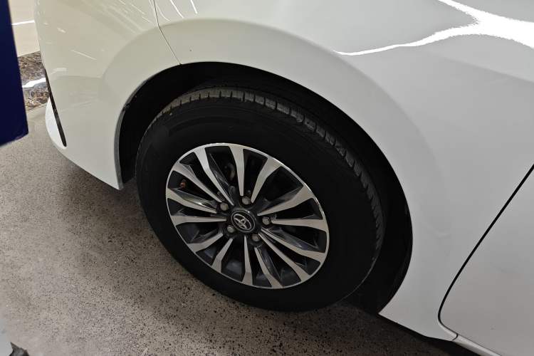 Used Toyota Corolla 2017 Revised Version 1.2T S-CVT GL Left Front Wheel Hub