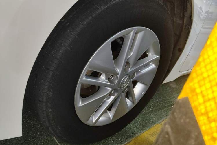 Used Toyota Corolla 2017 1.2T CVT GL-i Left Front Wheel Hub