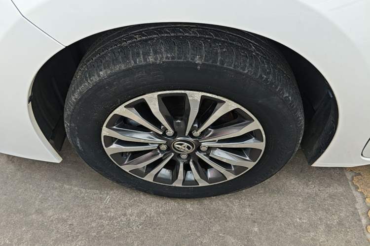 Used Toyota Corolla 2017 Revised Version 1.2T S-CVT GL-i Left Front Wheel Hub