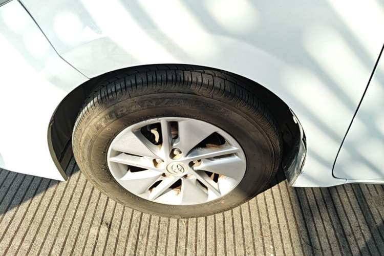 Used Toyota Corolla 2017 1.2T CVT GL Left Front Wheel Hub