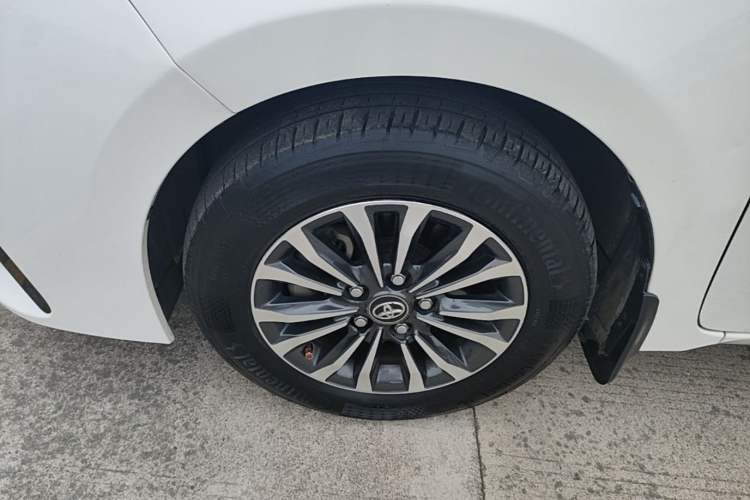 Used Toyota Corolla 2017 Revised Version 1.2T S-CVT GL-i Left Front Wheel Hub