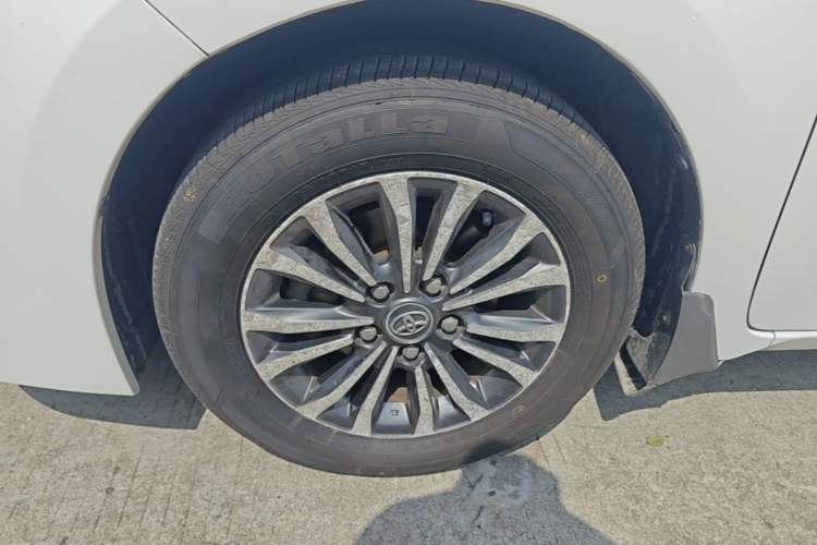 Used Toyota Corolla 2017 Revised Version 1.2T S-CVT GL Left Front Wheel Hub
