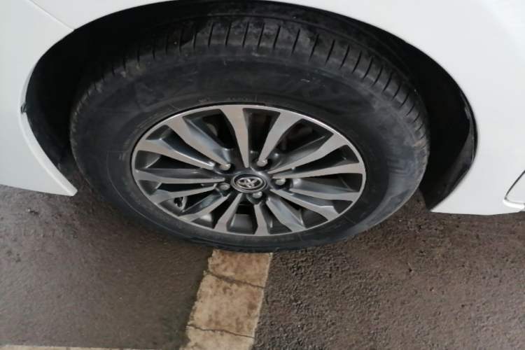 Used Toyota Corolla 2017 Revised Version 1.2T S-CVT GL Left Front Wheel Hub