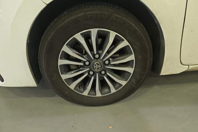 Used Toyota Corolla 2017 Revised Version 1.2T S-CVT GL-i Left Front Wheel Hub