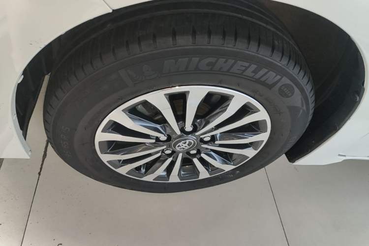 Used Toyota Corolla 2017 Revised Version 1.2T S-CVT GL-i Left Front Wheel Hub
