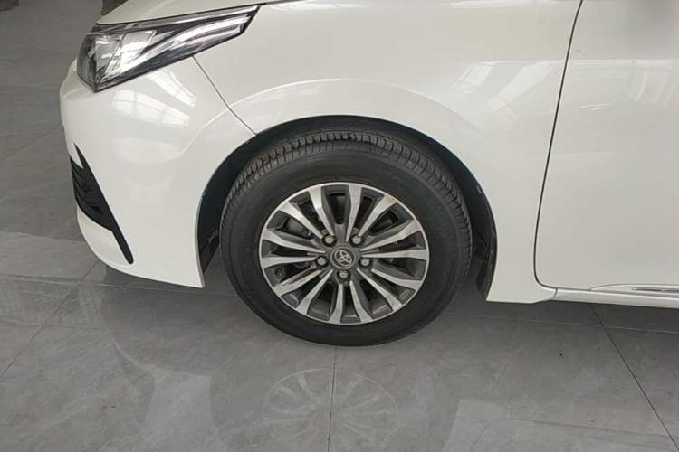 Used Toyota Corolla 2017 Revised Version 1.2T S-CVT GL-i Left Front Wheel Hub