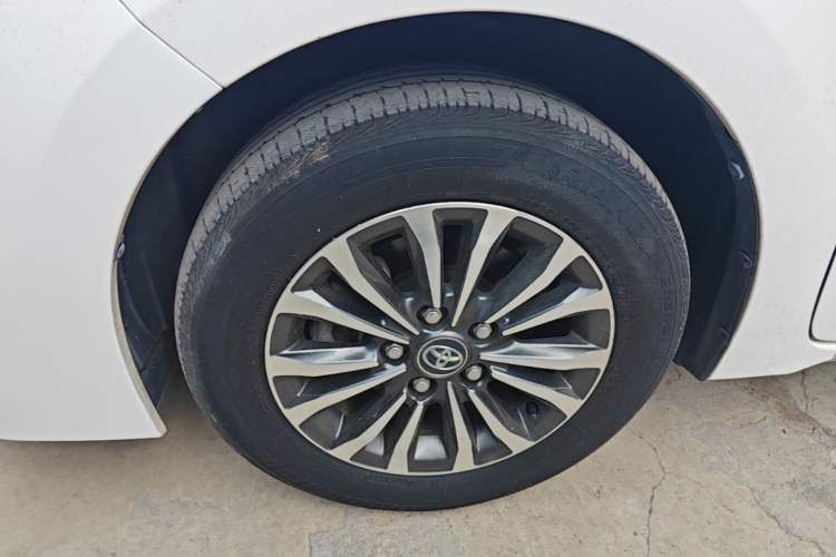 Used Toyota Corolla 2017 Revised Version 1.2T S-CVT GL Left Front Wheel Hub