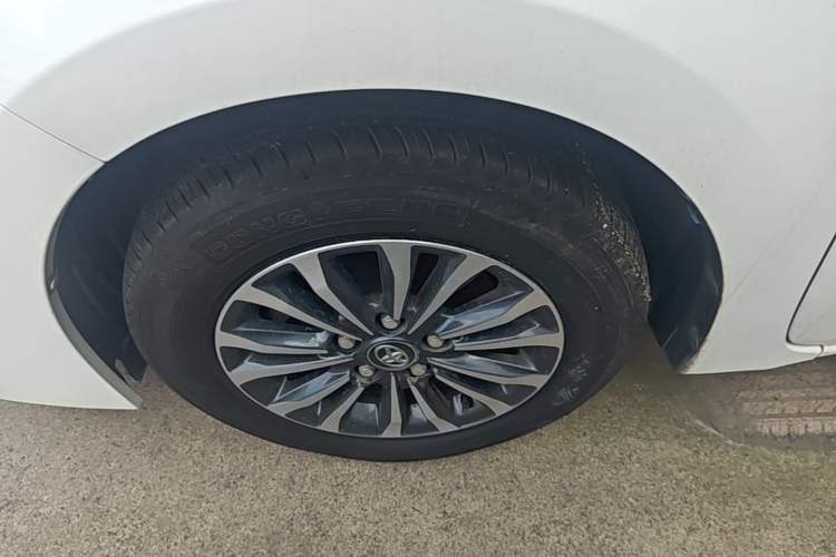 Used Toyota Corolla 2017 Revised Version 1.2T S-CVT GL Left Front Wheel Hub