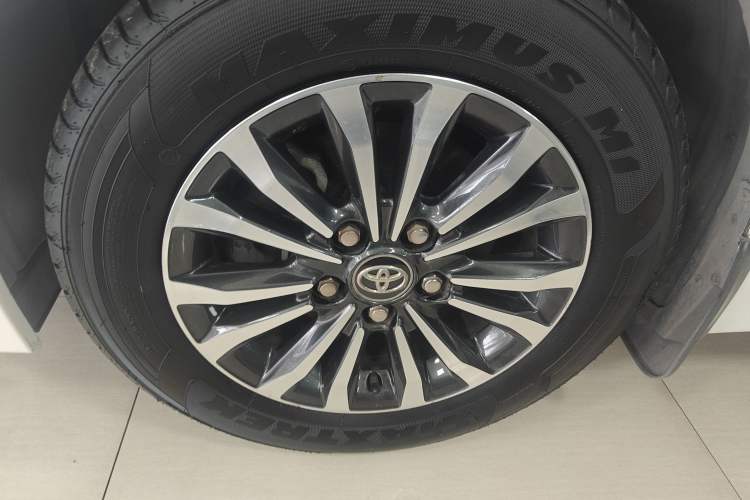 Used Toyota Corolla 2017 Revised Version 1.2T S-CVT GL Left Front Wheel Hub