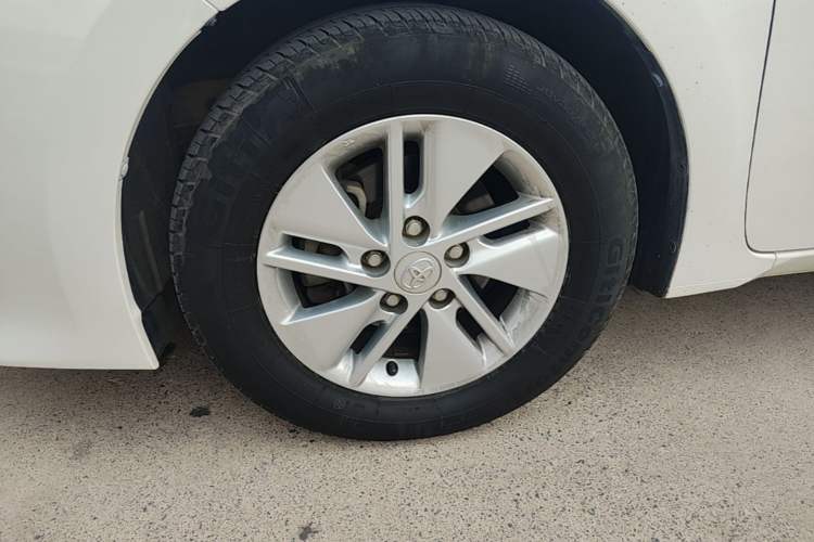 Used Toyota Corolla 2017 1.2T CVT GL Left Front Wheel Hub