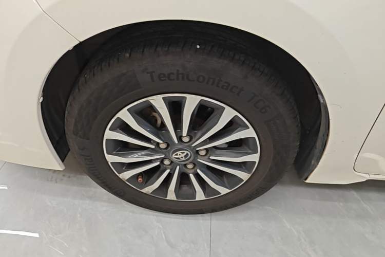 Used Toyota Corolla 2017 Revised Version 1.2T S-CVT GL-i Left Front Wheel Hub