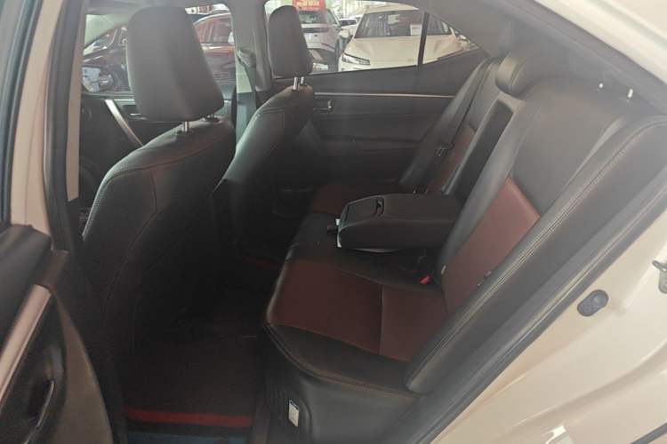 Used Toyota Corolla 2017 Revised Dual-Engine 1.8L E-CVT Elite Edition Left Rear Seat