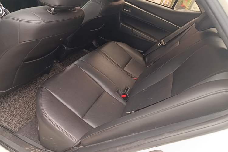 Used Toyota Corolla 2017 Revised Dual-Engine 1.8L E-CVT Leading Edition Left Rear Seat