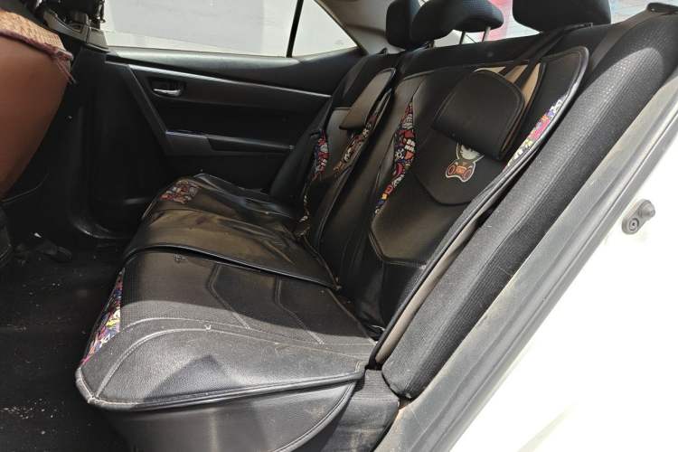 Used Toyota Corolla 2017 Revised Dual-Engine 1.8L E-CVT Leading Edition Left Rear Seat
