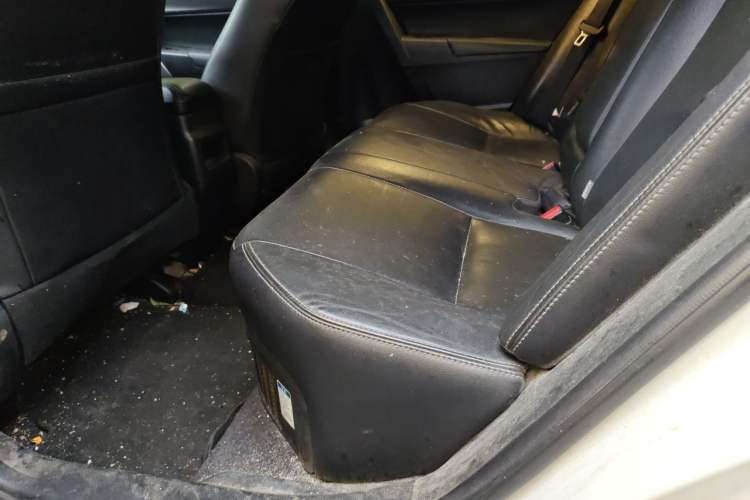 Used Toyota Corolla 2017 Revised Dual-Engine 1.8L E-CVT Elite Edition Left Rear Seat