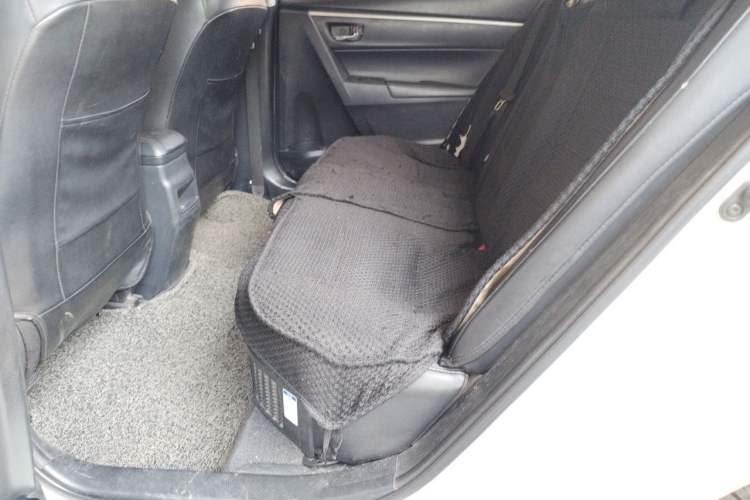 Used Toyota Corolla 2017 Revised Dual-Engine 1.8L E-CVT Elite Edition Left Rear Seat