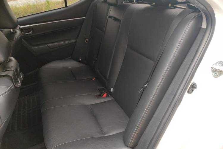 Used Toyota Corolla 2017 Revised Dual-Engine 1.8L E-CVT Elite Edition Left Rear Seat