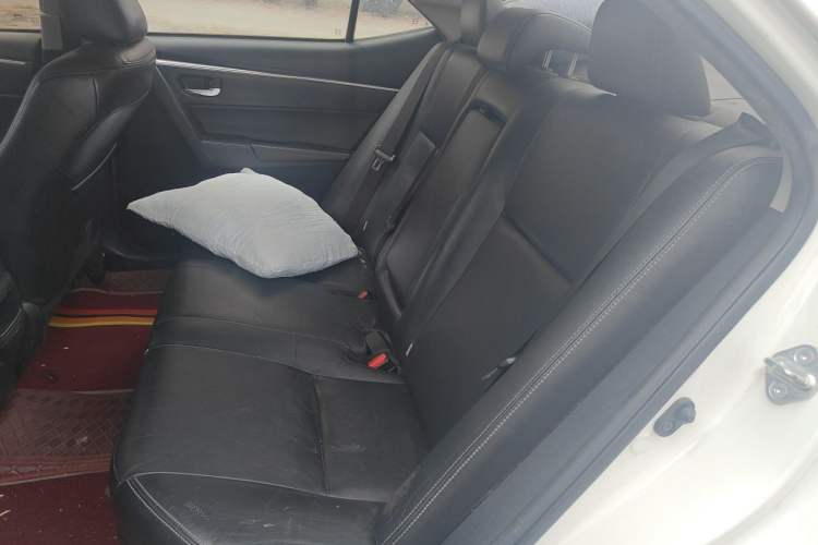Used Toyota Corolla 2017 Revised Dual-Engine 1.8L E-CVT Elite Edition Left Rear Seat