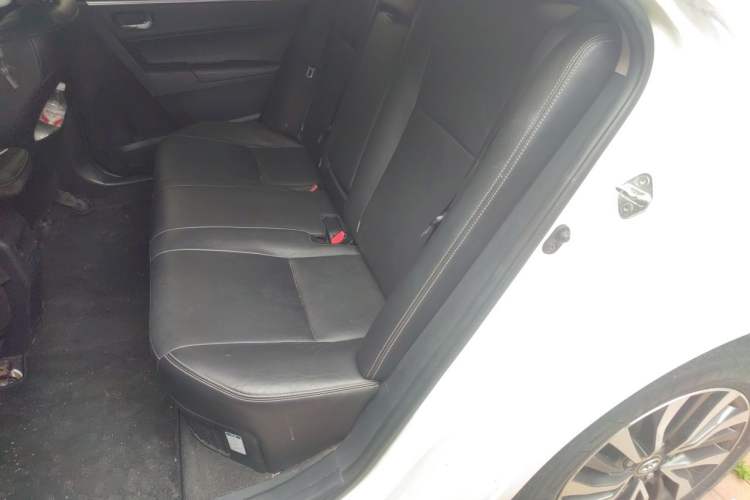 Used Toyota Corolla 2017 Revised Dual-Engine 1.8L E-CVT Elite Edition Left Rear Seat