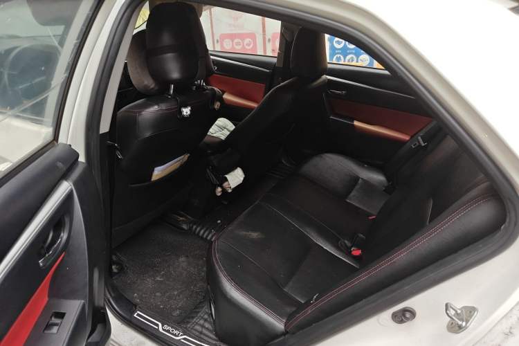 Used Toyota Corolla 2017 Revised Dual-Engine 1.8L E-CVT Leading Edition Left Rear Seat