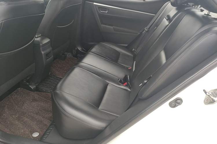 Used Toyota Corolla 2017 Revised Version 1.2T S-CVT GL-i Left Rear Seat