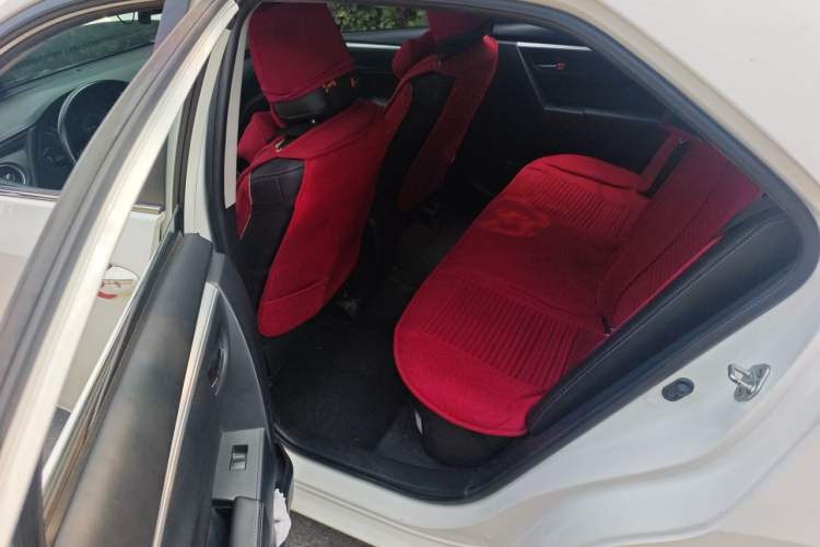 Used Toyota Corolla 2017 Revised Dual-Engine 1.8L E-CVT Leading Edition Left Rear Seat