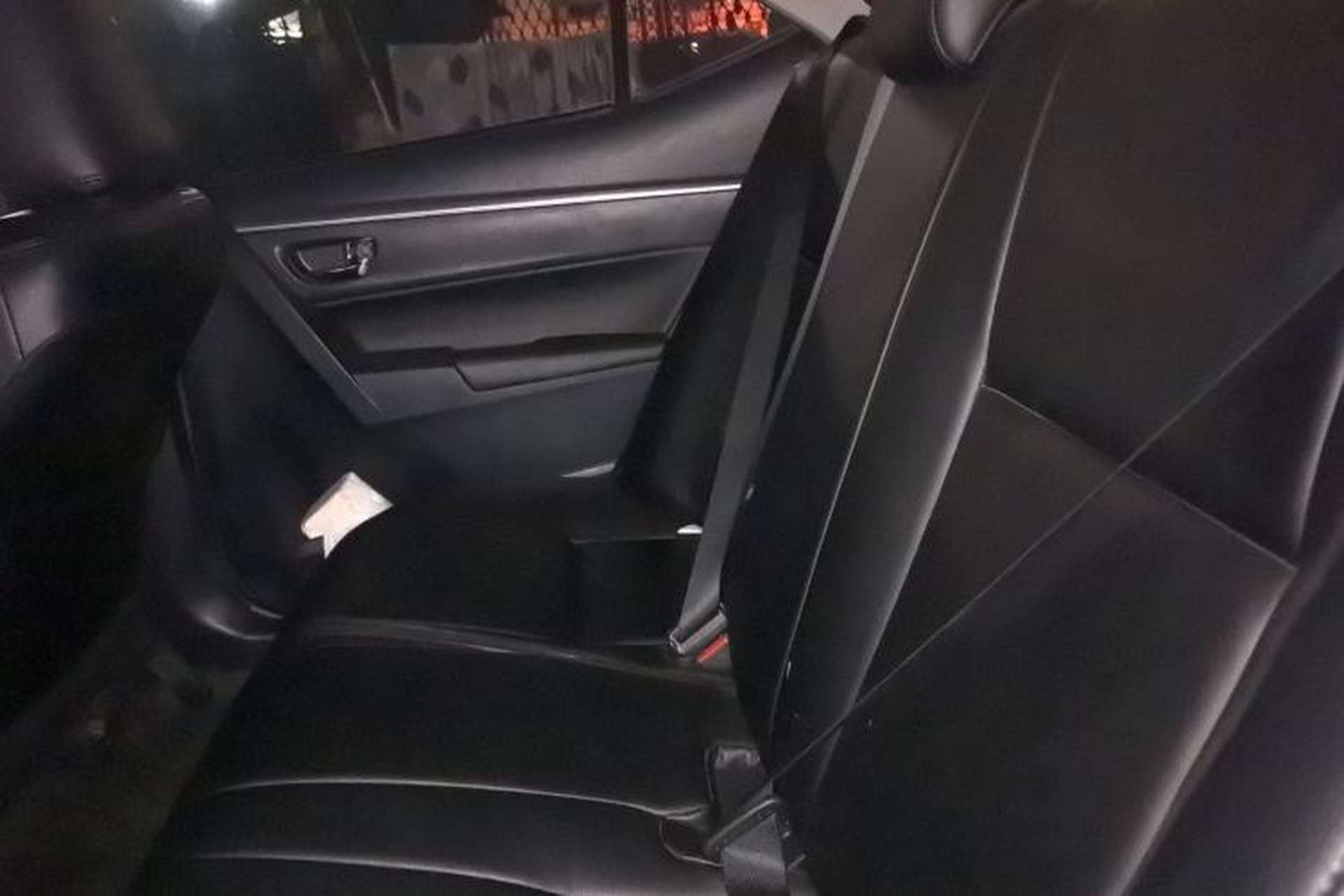 Used Toyota Corolla 2017 Revised Dual-Engine 1.8L E-CVT Leading Edition Left Rear Seat