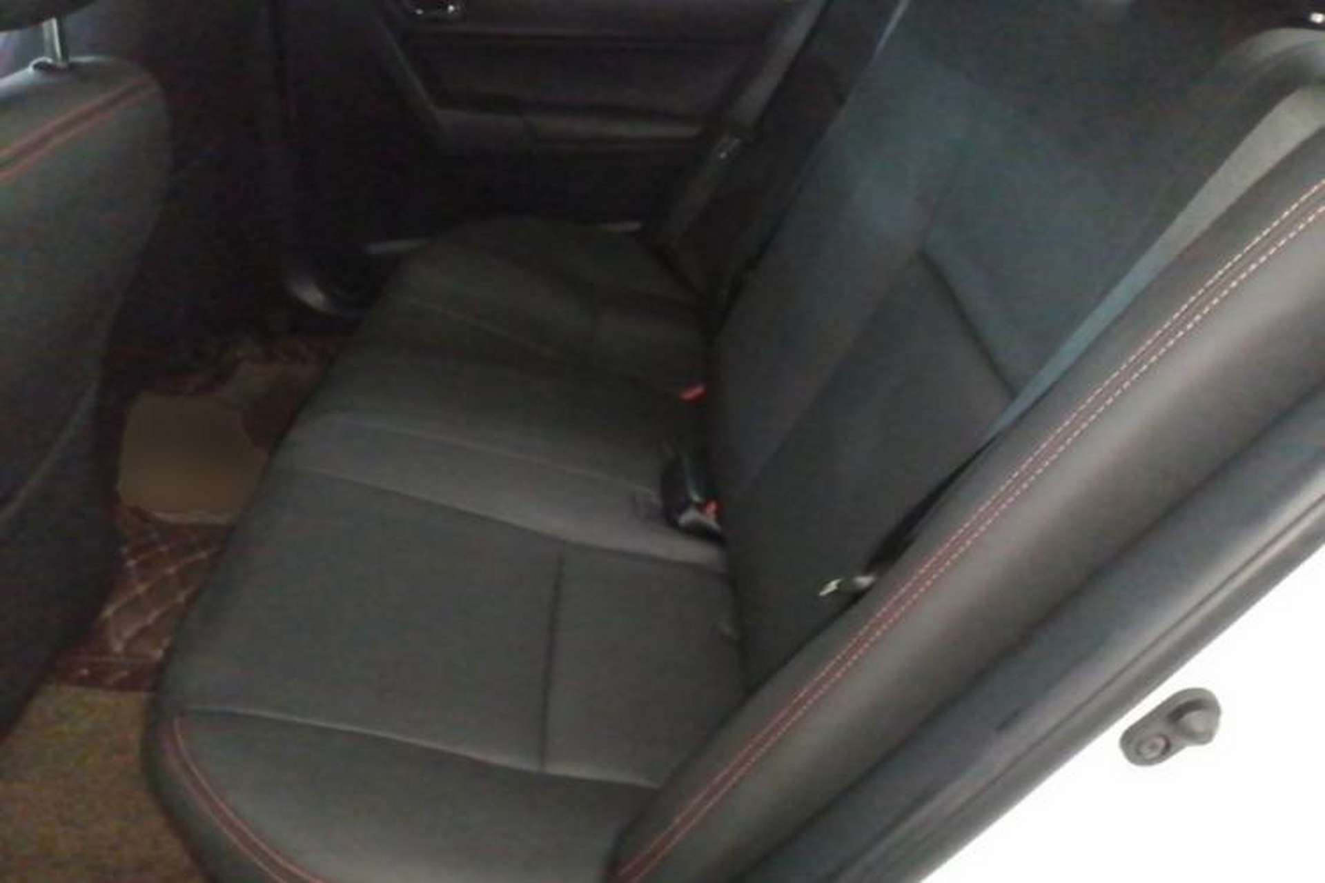 Used Toyota Corolla 2017 Revised Dual-Engine 1.8L E-CVT Leading Edition Left Rear Seat