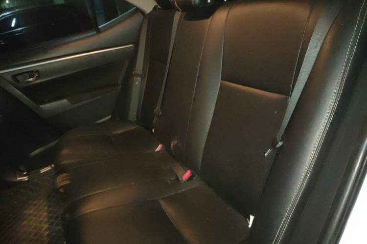 Used Toyota Corolla 2017 Revised Dual-Engine 1.8L E-CVT Leading Edition Left Rear Seat