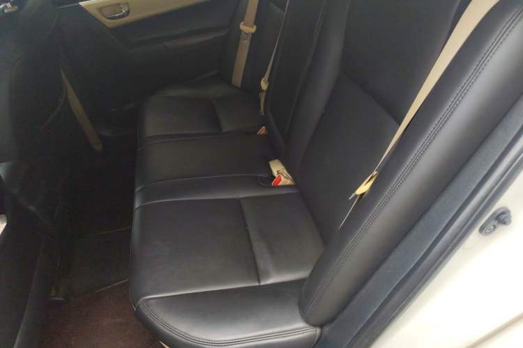 Used Toyota Corolla 2017 Revised Dual-Engine 1.8L E-CVT Elite Edition Left Rear Seat