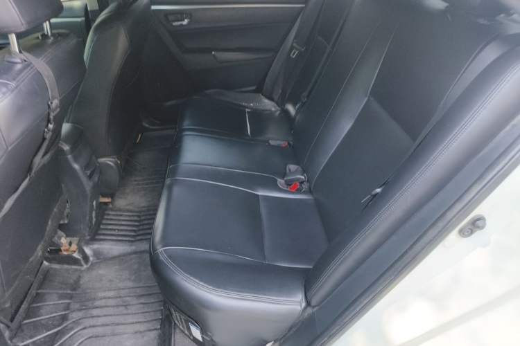 Used Toyota Corolla 2017 Revised Dual-Engine 1.8L E-CVT Leading Edition Left Rear Seat