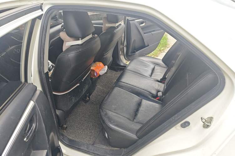 Used Toyota Corolla 2017 Revised Dual-Engine 1.8L E-CVT Elite Edition Left Rear Seat