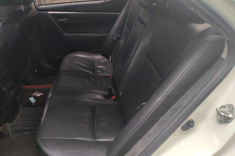Used Toyota Corolla 2017 Revised Dual-Engine 1.8L E-CVT Elite Edition Left Rear Seat
