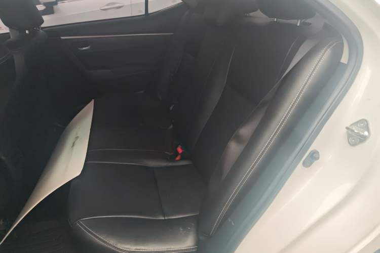 Used Toyota Corolla 2017 Revised Dual-Engine 1.8L E-CVT Leading Edition Left Rear Seat