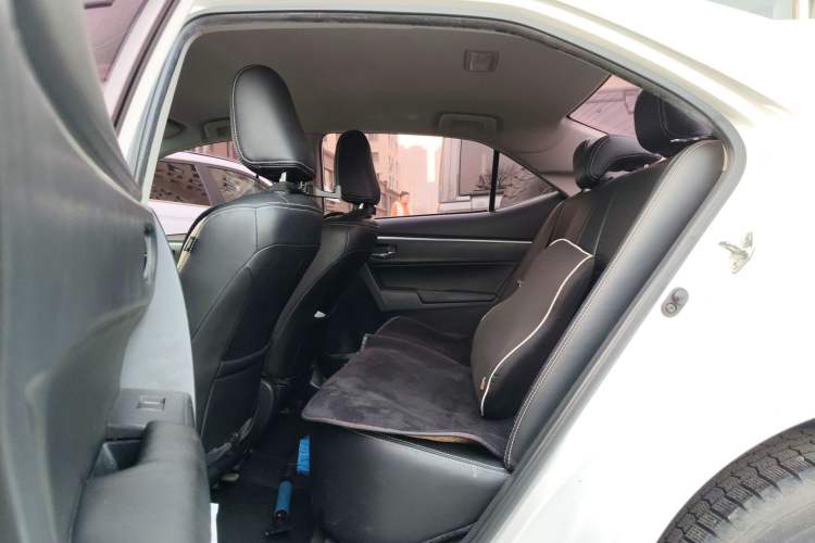 Used Toyota Corolla 2017 Revised Version 1.2T Manual GL-i Left Rear Seat