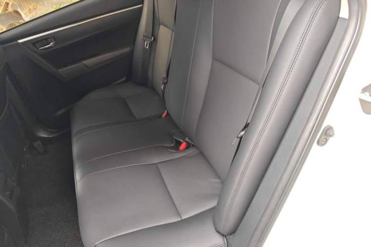 Used Toyota Corolla 2017 Revised Dual-Engine 1.8L E-CVT Leading Edition Left Rear Seat