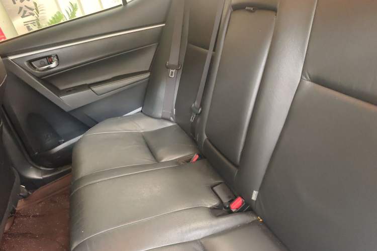 Used Toyota Corolla 2017 Revised Dual-Engine 1.8L E-CVT Elite Edition Left Rear Seat