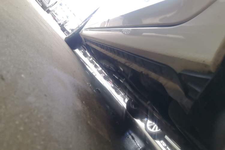 Used Toyota Corolla 2017 Revised Version 1.2T S-CVT GL-i Left Side Sill
