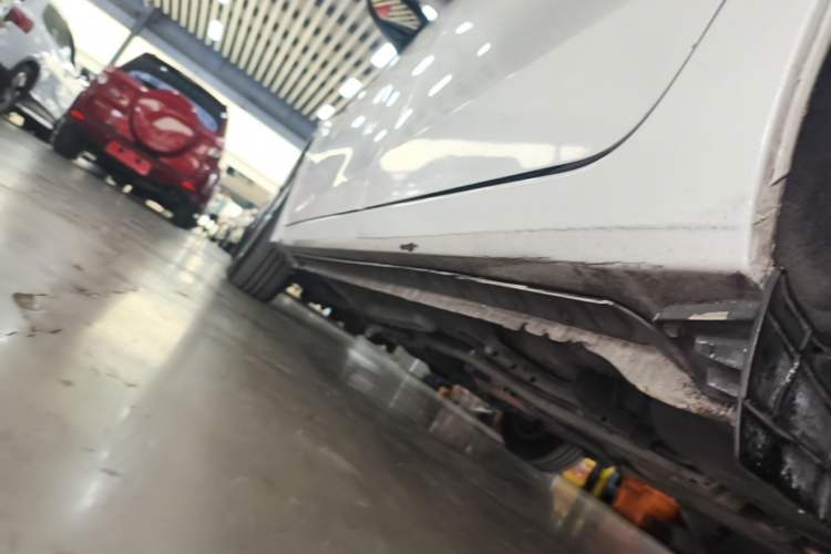 Used Toyota Corolla 2017 Revised Version 1.6L S-CVT GL Left Side Sill