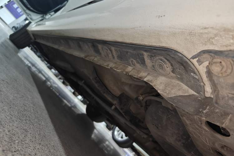 Used Toyota Corolla 2017 Revised Version 1.2T S-CVT GL Left Side Sill