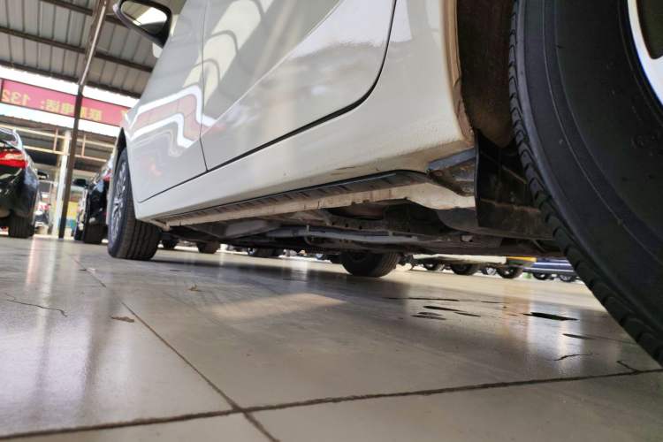 Used Toyota Corolla 2017 Revised Version 1.2T S-CVT GL Left Side Sill