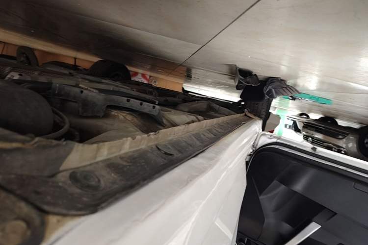 Used Toyota Corolla 2017 1.6L CVT GL Left Side Sill