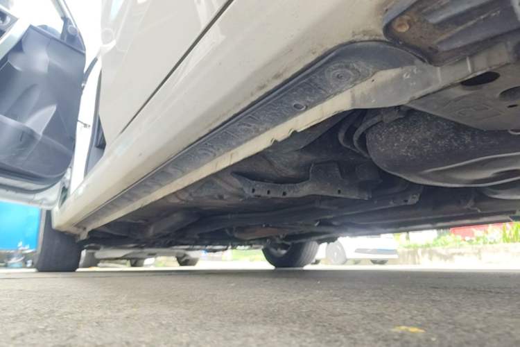 Used Toyota Corolla 2017 1.6L CVT GL Left Side Sill
