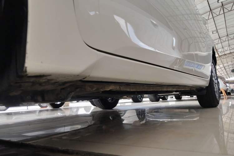 Used Toyota Corolla 2017 Revised Version 1.2T S-CVT GL Left Side Sill