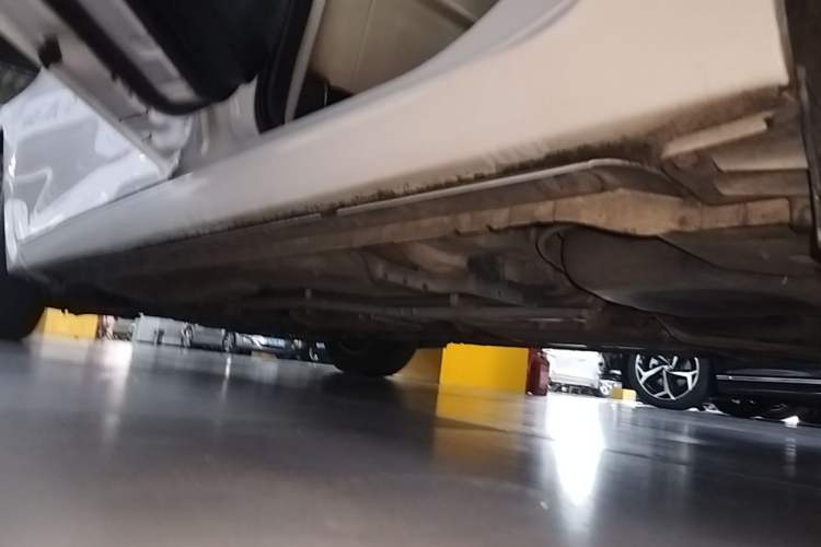 Used Toyota Corolla 2017 Revised Version 1.2T S-CVT GL Left Side Sill